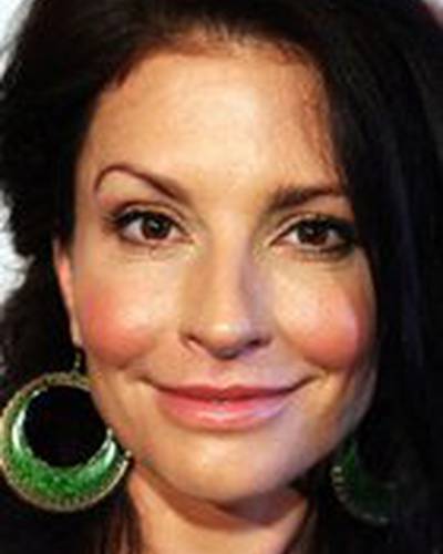 Симон Маккинон фото