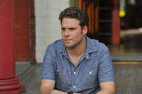 Кадр Любит / Не любит