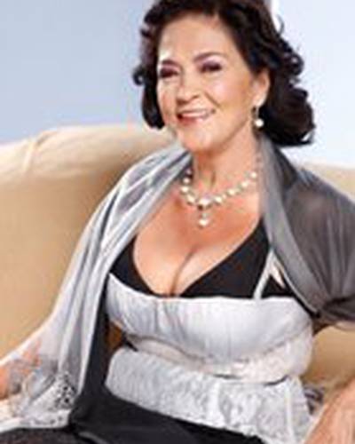 Джина Пареньо фото