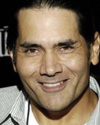 Дж. ЛаРоуз фото