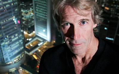 Что не так с Майклом Бэем?