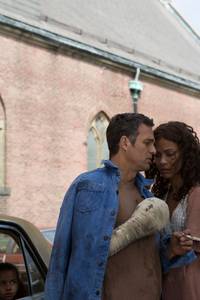 Кадр Бесконечно белый медведь