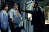 Кадр Малкольм в центре внимания