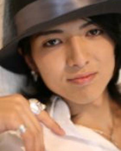 Ясука Сайто фото