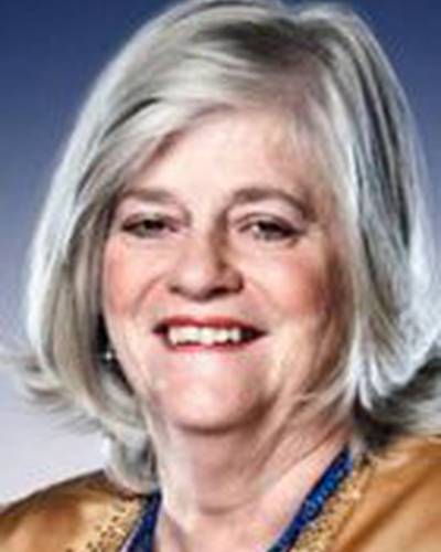 Ann Widdecombe фото