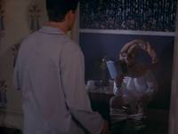 Кадр Существо в корзине 2