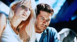 Кадр из фильма "Внеземная эротика 2" - 2