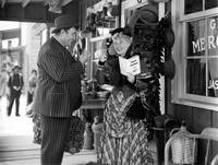 Кадр Путешествующая продавщица