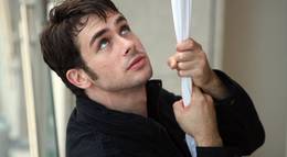 Кадр из фильма "Всем нужна Кэт" - 1