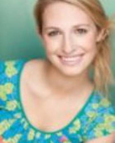 Stephanie Kerbis фото