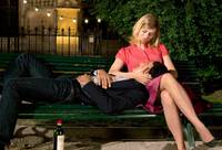 Кадр Девушка на велосипеде