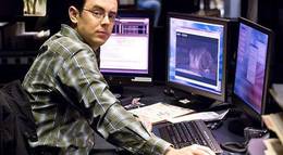 Кадр из фильма "Не оставляющий следа" - 1