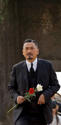 Кадр Пусть летят пули