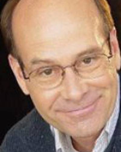 Хью Б. Холуб фото