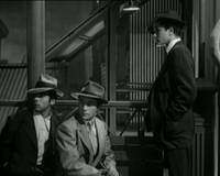 Кадр Стучись в любую дверь