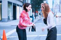 Кадр Целуя Джессику Стейн