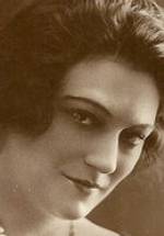 Ив Френсис фото