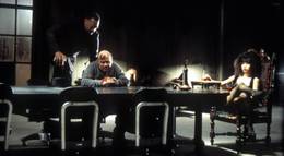 Кадр из фильма "Ворон" - 1