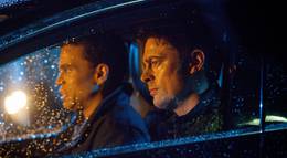 Кадр из фильма "Почти человек" - 1