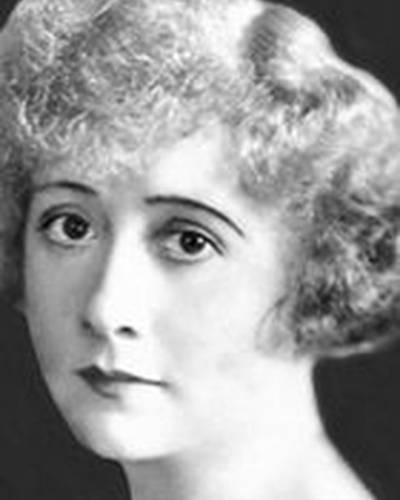 Бесси Баррискейл фото