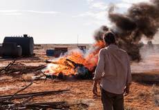 Рецензия: «Ровер» - мрачноватая постапокалиптическая драма с элементами роуд-муви