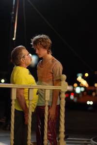 Кадр Поцелуй сквозь стену