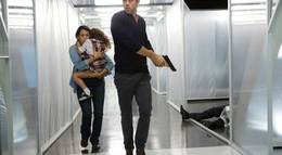 Кадр из фильма "Вне/себя" - 1