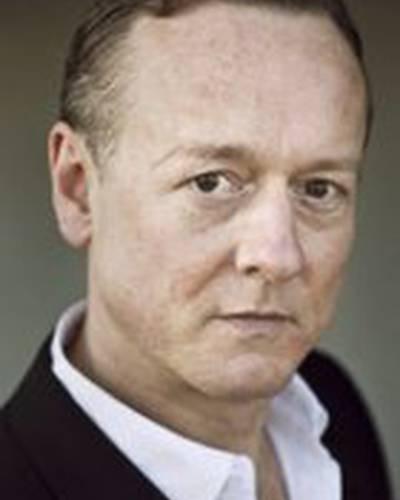 Йен Т. Дикинсон фото