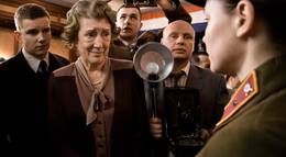 Кадр из фильма "Незламна" - 1