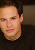 Ной Абрамс фото