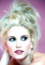 Николь МакОли фото