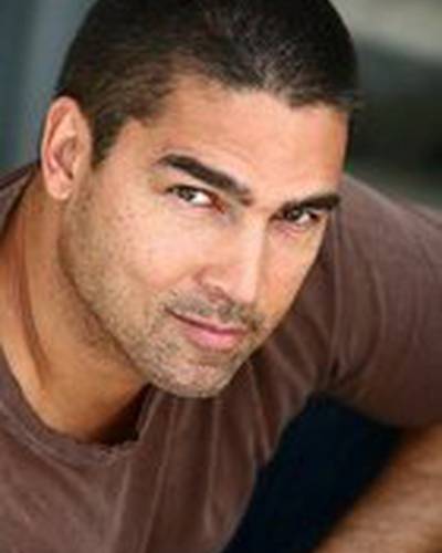 Джеффри Де Серрано фото