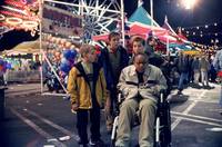 Кадр Малкольм в центре внимания