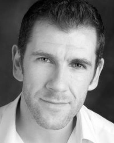 Дермот Магеннис фото