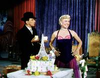 Кадр Апрель в Париже