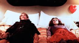 Кадр из фильма "Бог подаст" - 2