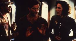 Кадр из фильма "Там, где покоится зло" - 2