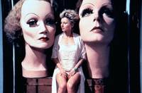 Кадр Будущее – это женщина