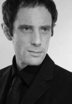 Адриан Аннис фото