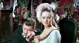 Кадр из фильма "Кукла" - 1