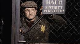 Кадр из фильма "Яков лжец" - 2