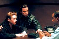 Кадр Скрытая угроза