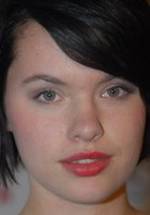 Ханна Хьюз фото