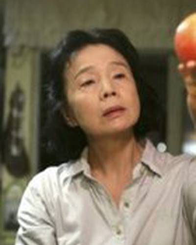 Юн Чжон Хи фото