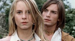 Кадр из фильма "Черная луна" - 2