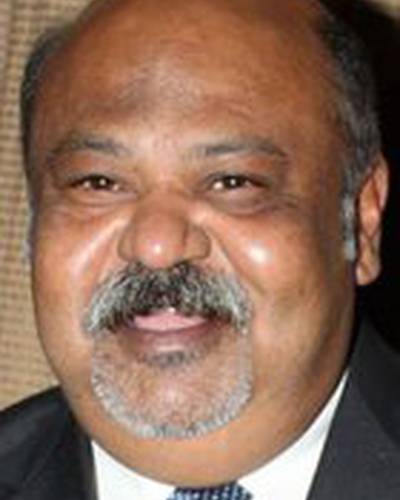 Саурабх Шукла фото