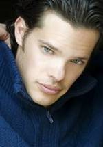 Ари Уэлком фото