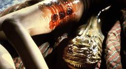 Кадр из фильма "Паразит" - 1