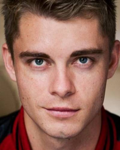 Люк Митчелл фото