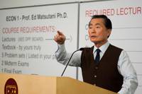 Кадр Ларри Краун